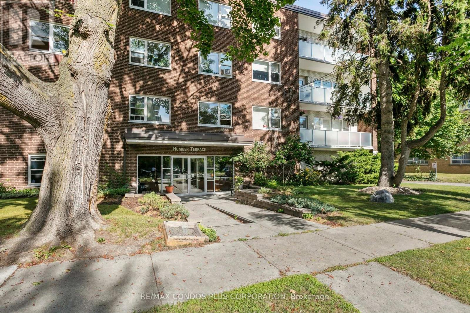 101 - 185 Stephen Drive, Toronto, Ontario  M8Y 3N5 - Photo 29 - W12375168
