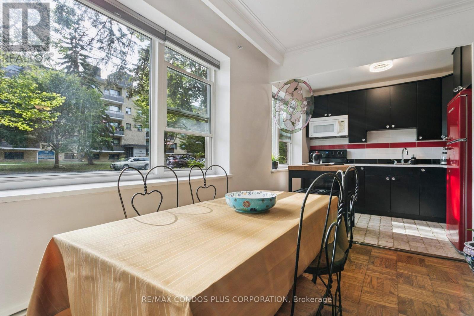 101 - 185 Stephen Drive, Toronto, Ontario  M8Y 3N5 - Photo 6 - W12375168