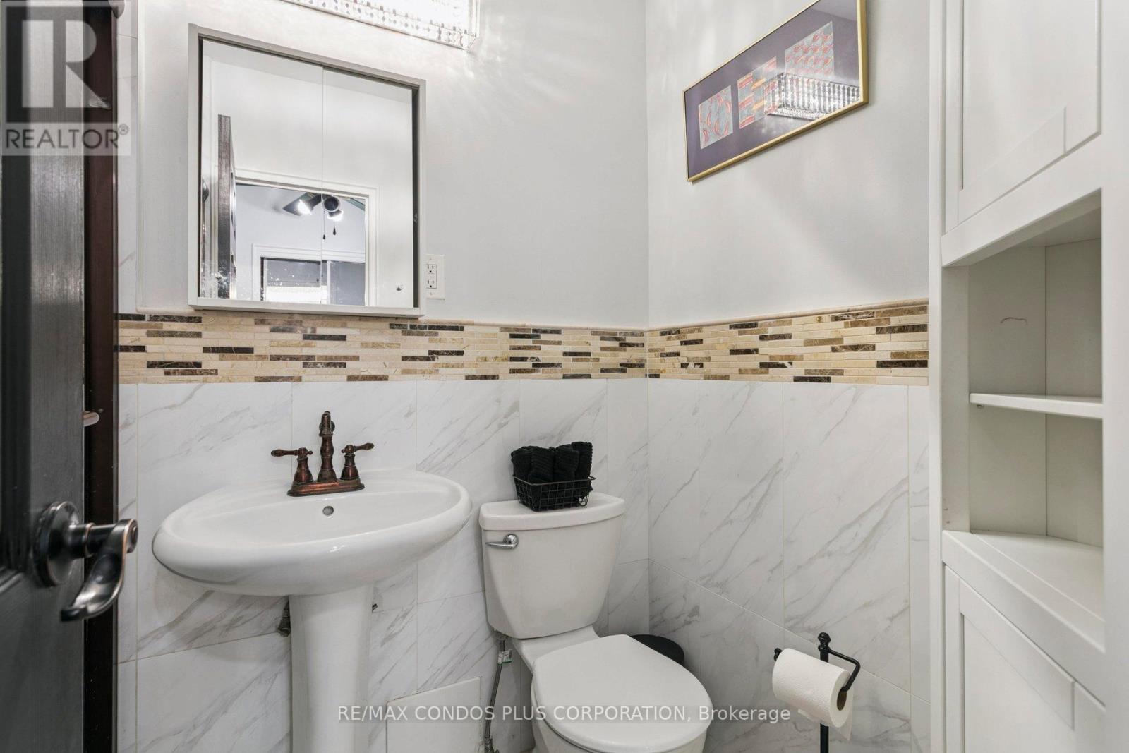 101 - 185 Stephen Drive, Toronto, Ontario  M8Y 3N5 - Photo 25 - W12375168