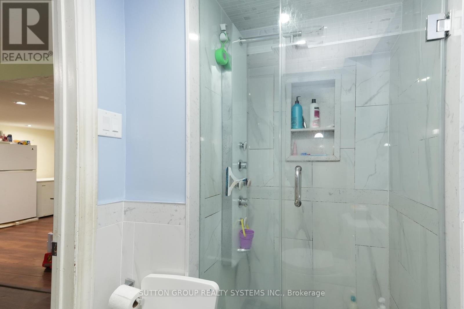 30 Silvercrest Avenue, Toronto (Alderwood), Ontario  M8W 2S4 - Photo 21 - W12379472