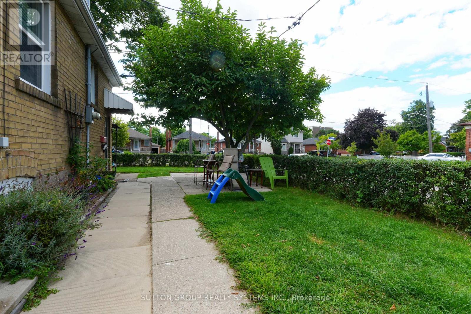 30 Silvercrest Avenue, Toronto (Alderwood), Ontario  M8W 2S4 - Photo 23 - W12379472