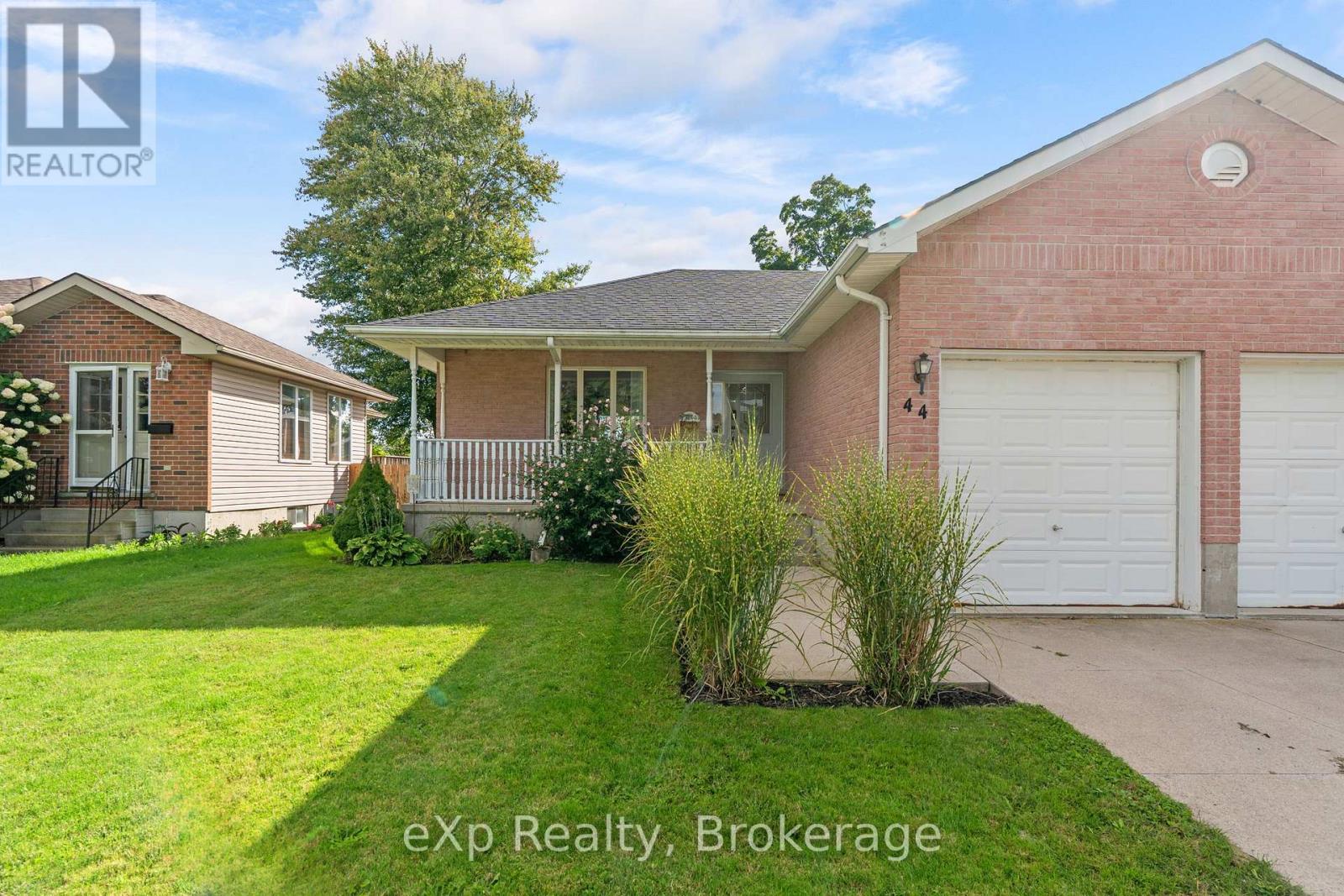 44 Eleanor Street, West Perth, Ontario  N0K 1N0 - Photo 2 - X12379498