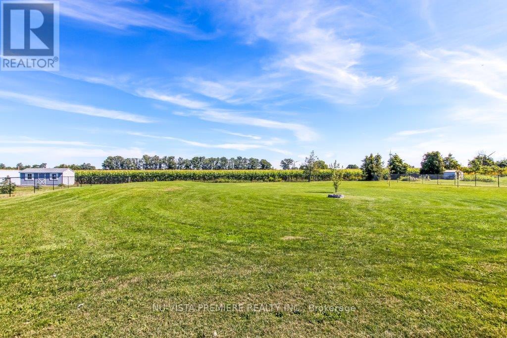 8578 Vance Drive, Lambton Shores, Ontario  N0N 1J7 - Photo 29 - X12379535