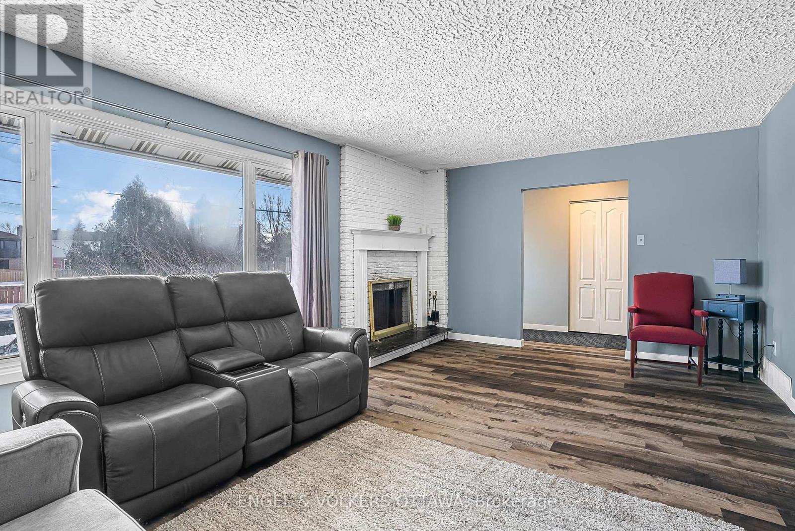 1427 Rosebella Avenue, Ottawa, Ontario  K1T 1E5 - Photo 9 - X12379491