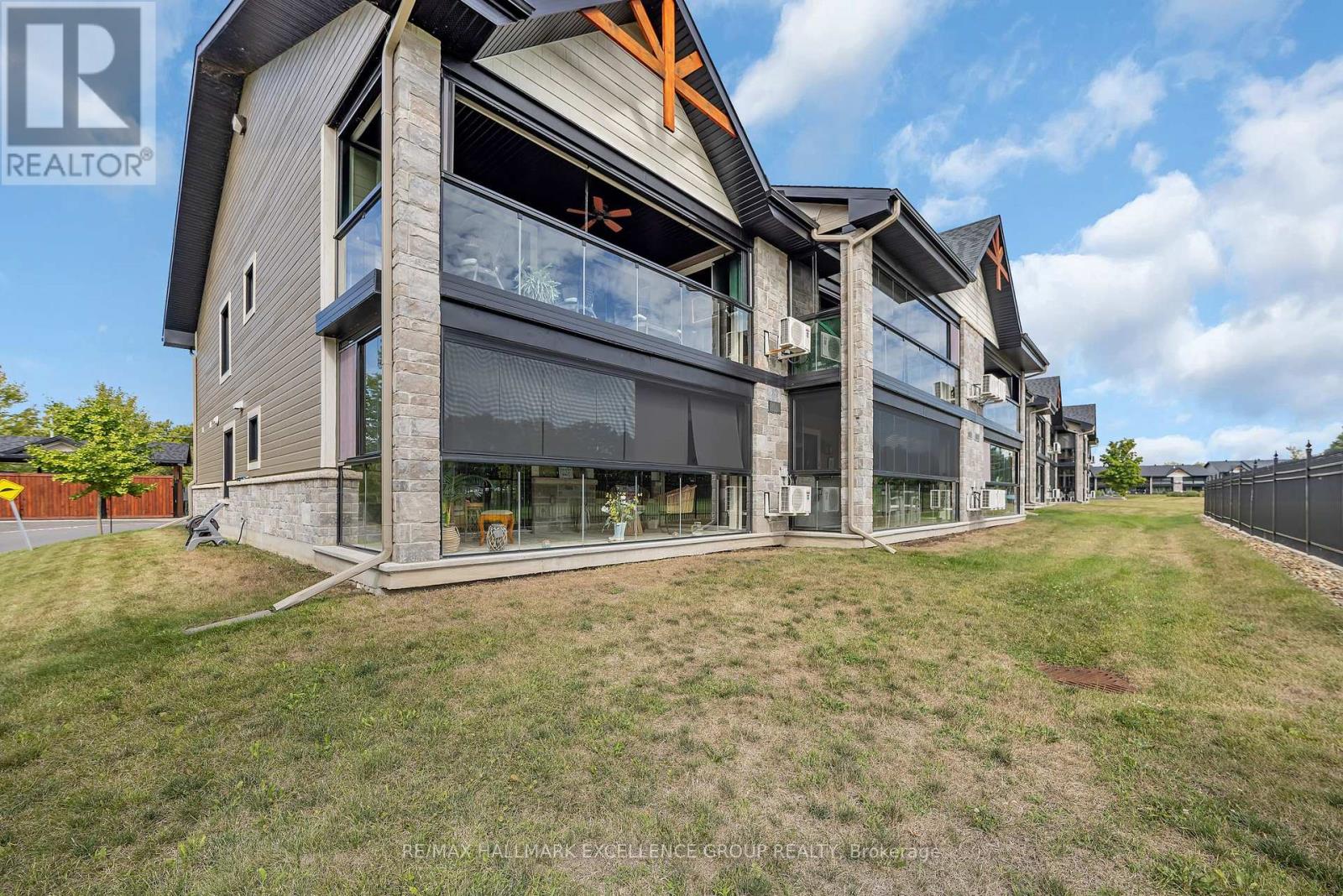 214 - 290 Masters Lane, Clarence-Rockland, Ontario  K4K 0K5 - Photo 4 - X12379532