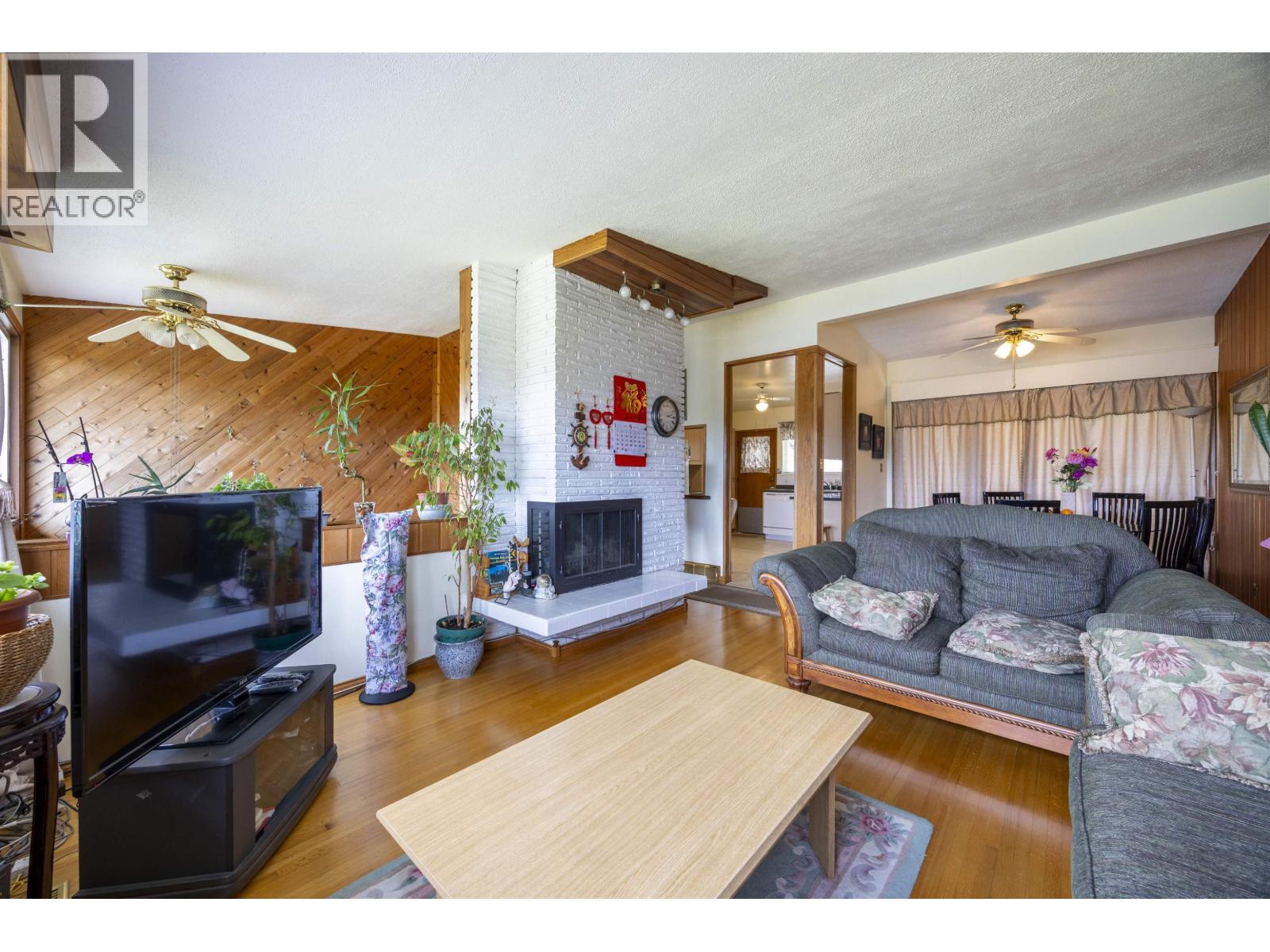 4646 Charlotte Court, Burnaby, British Columbia  V5G 2R8 - Photo 8 - R3042174