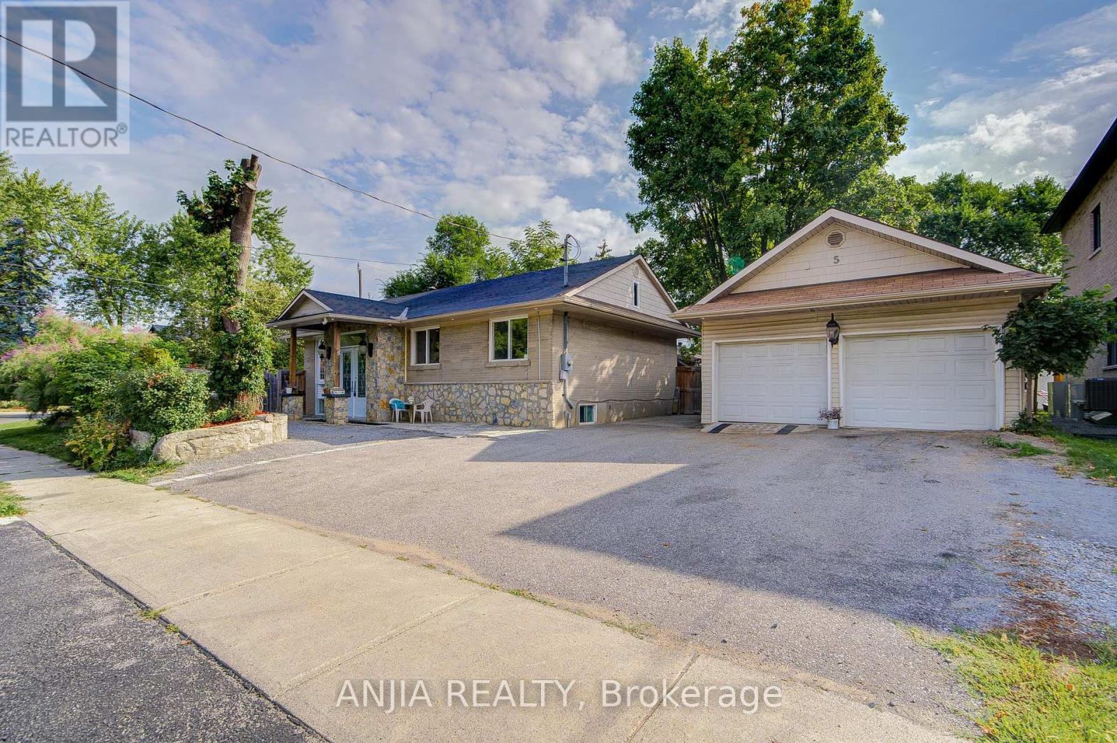 Property at 5 BEAVERTON ROAD S image 2