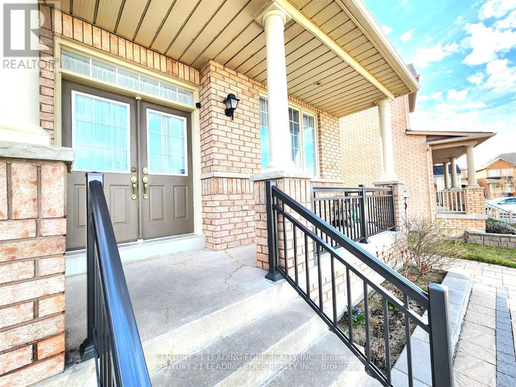 48 Starhill Crescent, Markham, Ontario  L6C 2Z9 - Photo 2 - N12379524