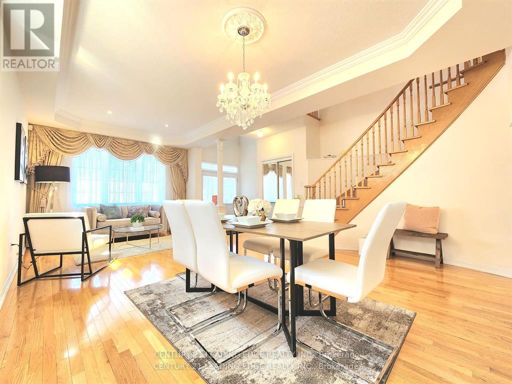 48 Starhill Crescent, Markham, Ontario  L6C 2Z9 - Photo 4 - N12379524