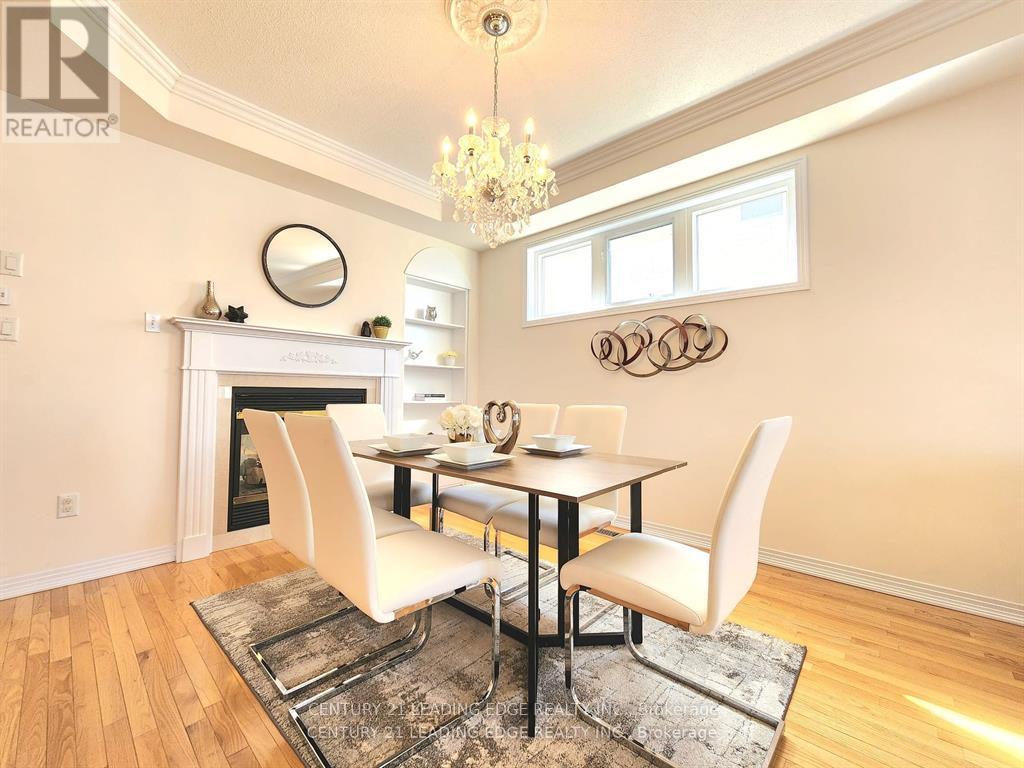 48 Starhill Crescent, Markham, Ontario  L6C 2Z9 - Photo 7 - N12379524