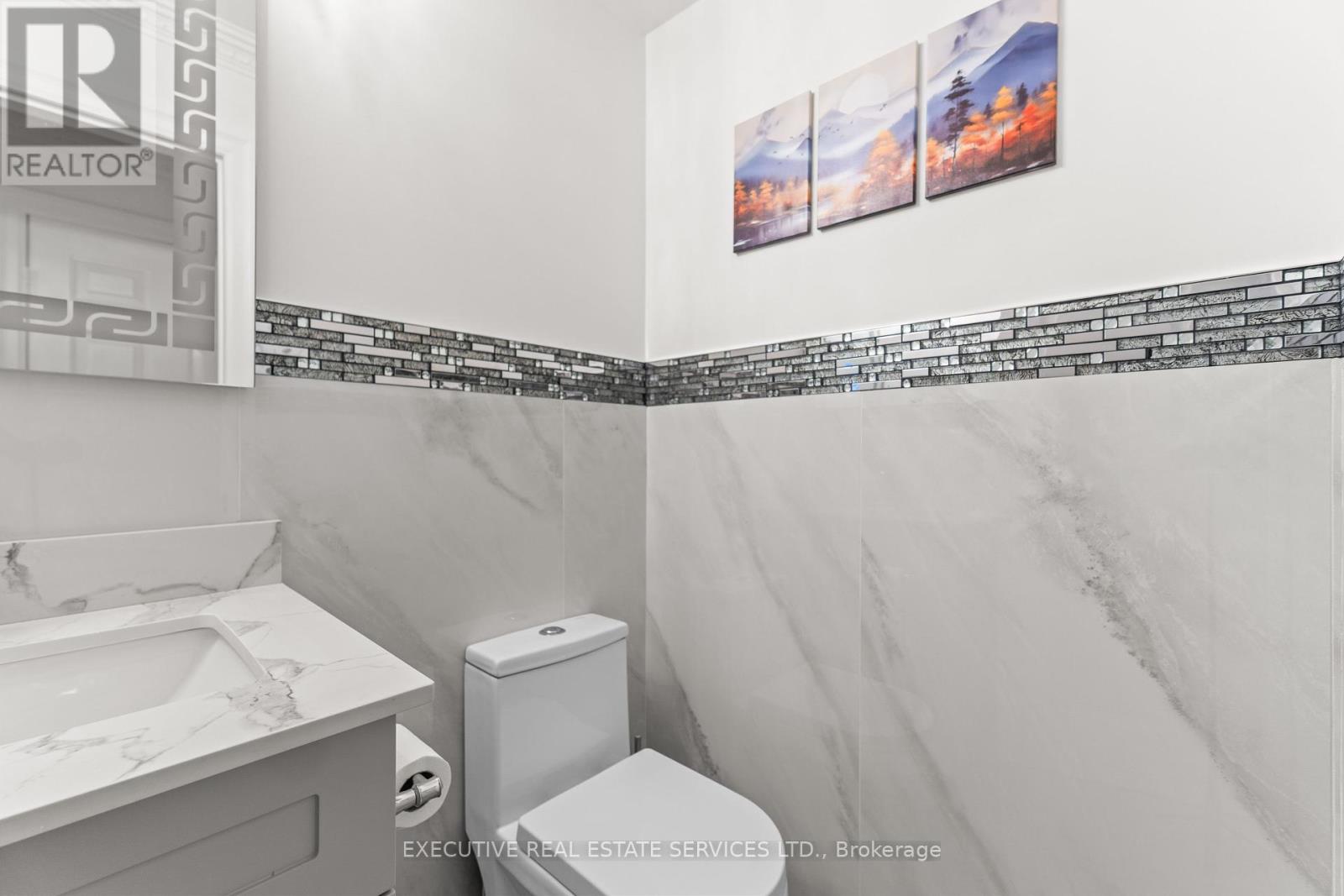 7090 Terragar Boulevard, Mississauga, Ontario  L5N 7N2 - Photo 21 - W12379495