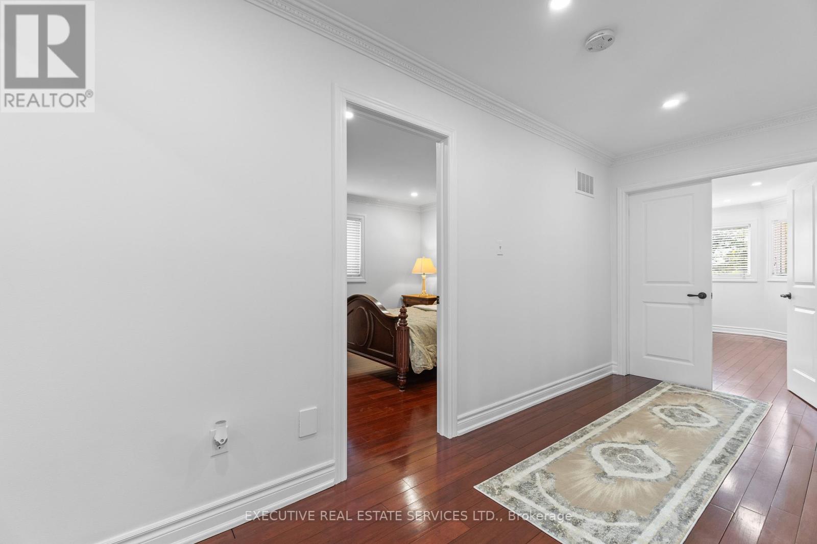 7090 Terragar Boulevard, Mississauga, Ontario  L5N 7N2 - Photo 24 - W12379495