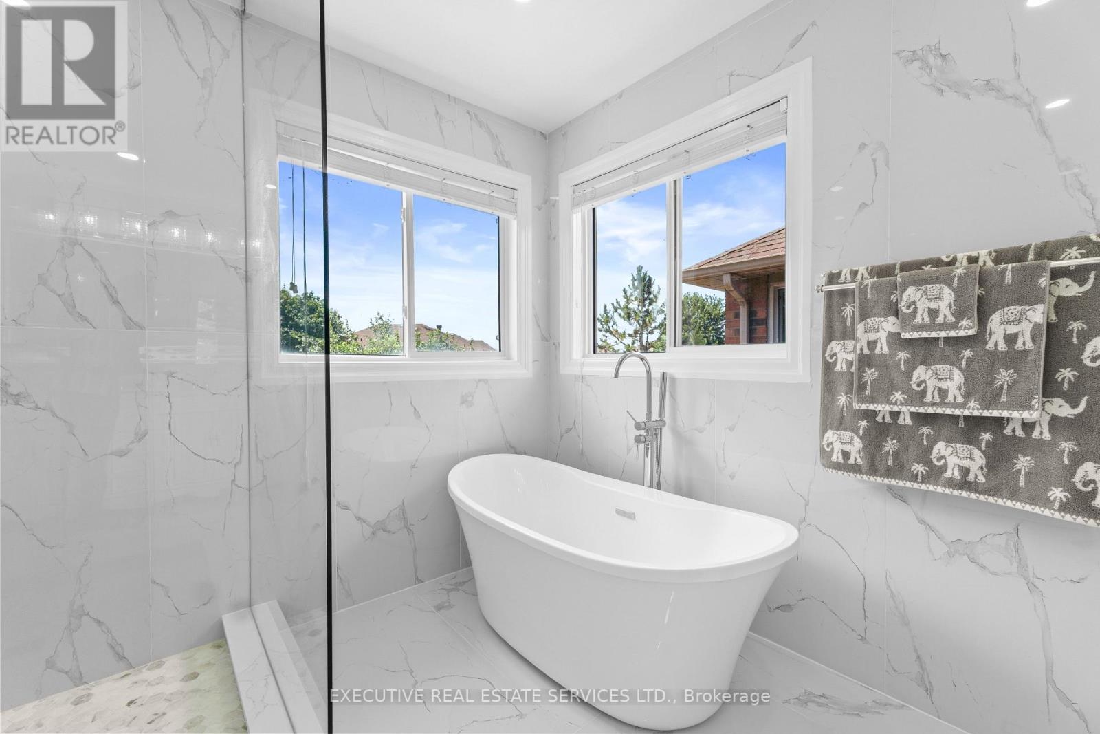 7090 Terragar Boulevard, Mississauga, Ontario  L5N 7N2 - Photo 28 - W12379495