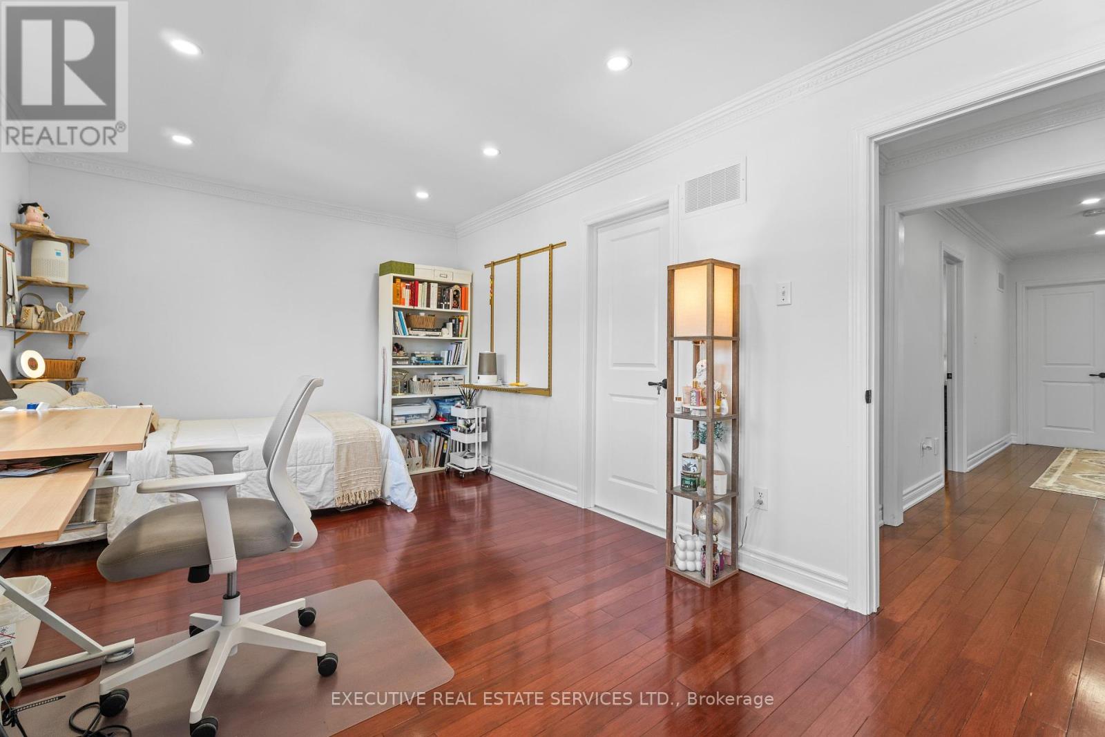 7090 Terragar Boulevard, Mississauga, Ontario  L5N 7N2 - Photo 37 - W12379495