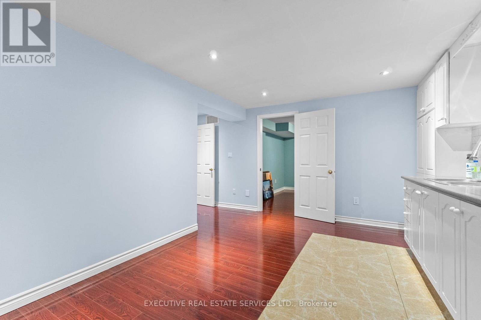7090 Terragar Boulevard, Mississauga, Ontario  L5N 7N2 - Photo 43 - W12379495