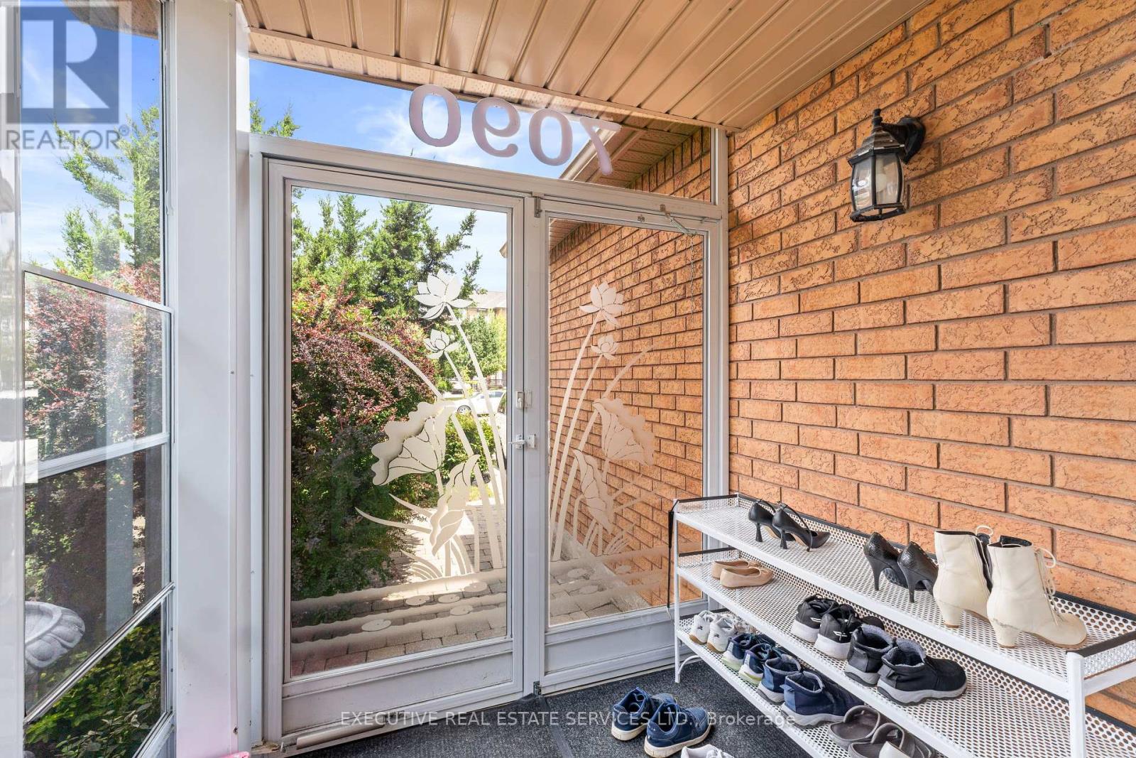 7090 Terragar Boulevard, Mississauga, Ontario  L5N 7N2 - Photo 5 - W12379495