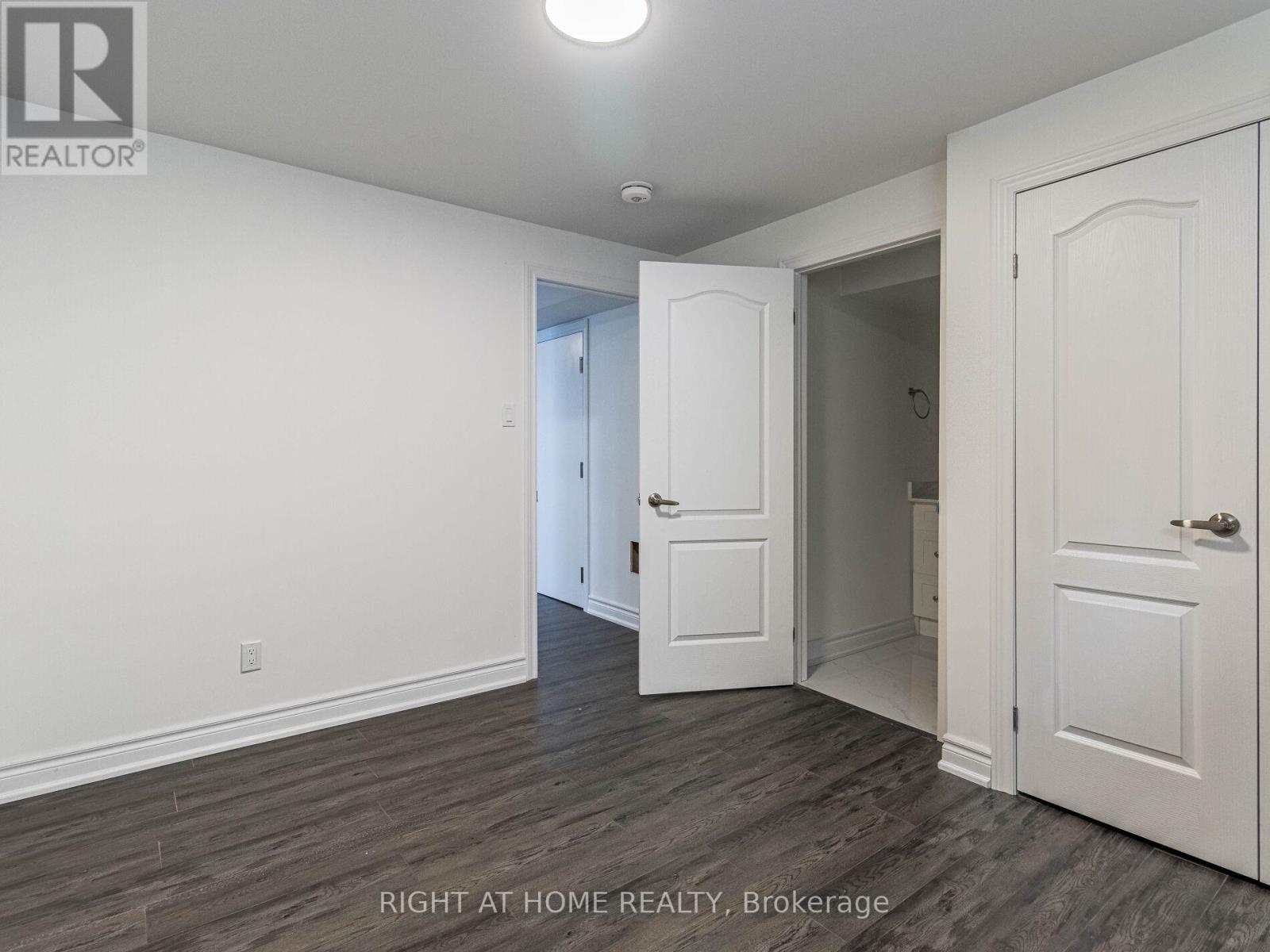612 Serafini Crescent, Milton (Wi Willmott), Ontario  L9T 7P1 - Photo 36 - W12379500