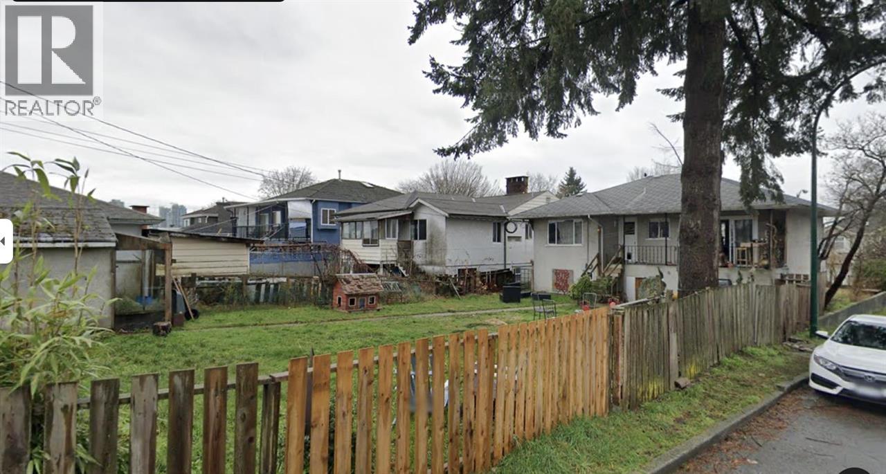 3507 Monmouth Avenue, Vancouver, British Columbia  V5R 5S1 - Photo 4 - R3043417