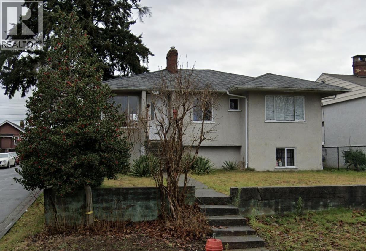 3507 Monmouth Avenue, Vancouver, British Columbia  V5R 5S1 - Photo 3 - R3043417