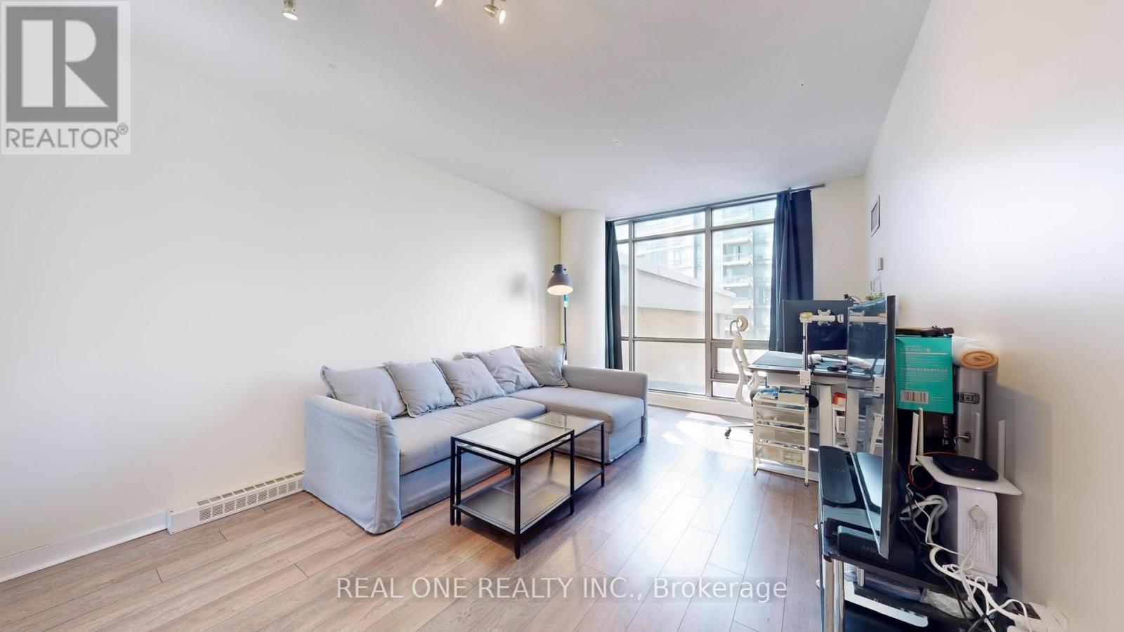 307 - 5 Mariner Terrace, Toronto, Ontario  M5V 3V6 - Photo 10 - C12379541