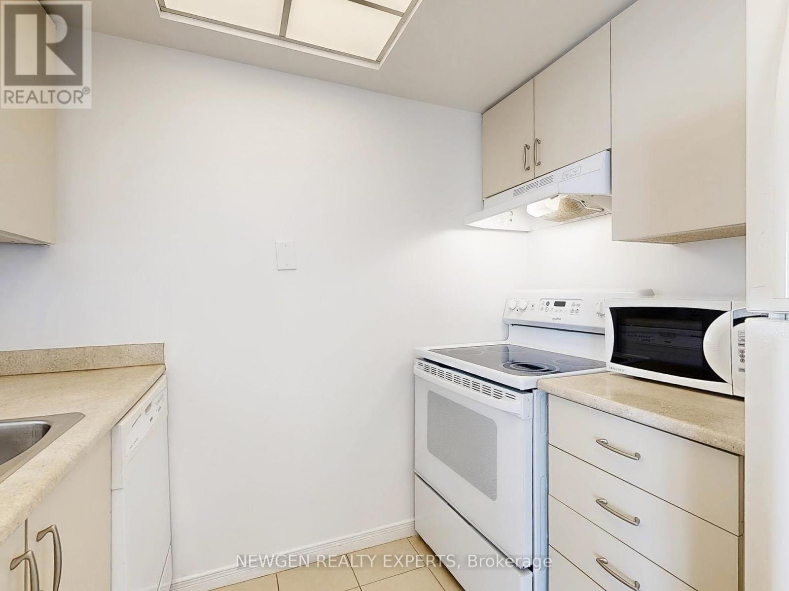 2903 - 5 Concorde Place, Toronto, Ontario  M3C 3M8 - Photo 12 - C12379546