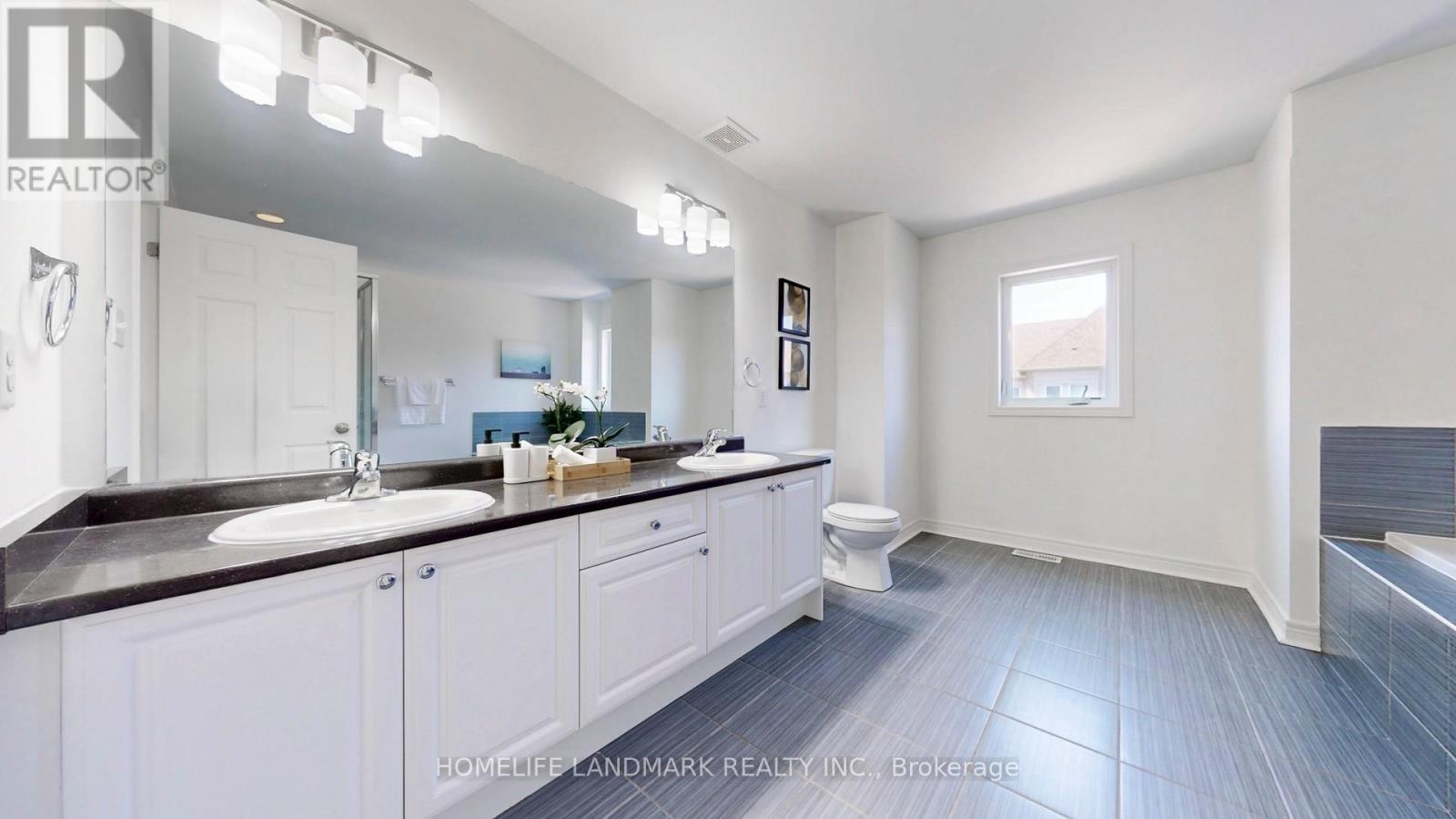 7 Kawneer Terrace, Toronto, Ontario  M1P 0C3 - Photo 22 - E12379558