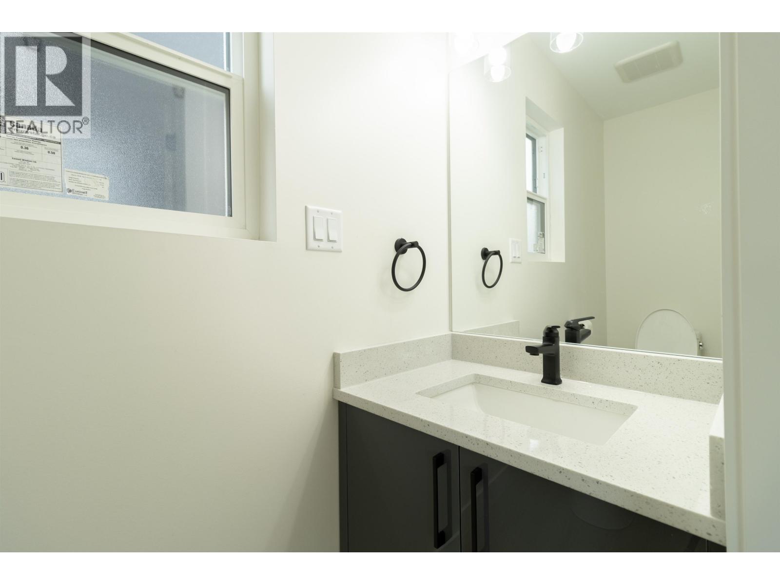 1980 12th Avenue, Prince George, British Columbia  V2M 1R9 - Photo 23 - R3041181