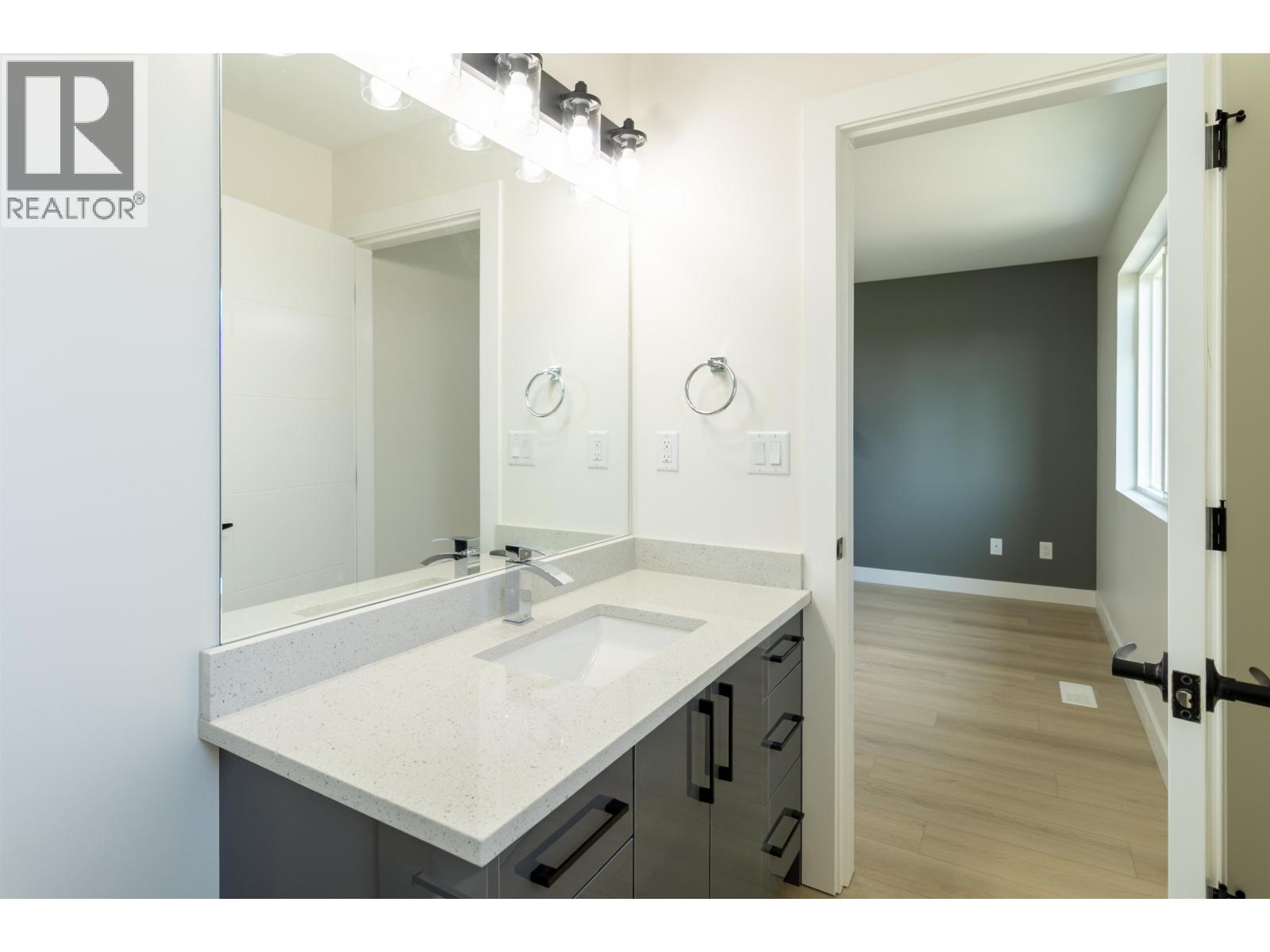 1980 12th Avenue, Prince George, British Columbia  V2M 1R9 - Photo 14 - R3041181