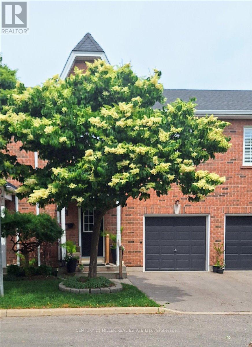 Property at 4 - 5427 LAKESHORE ROAD image 2