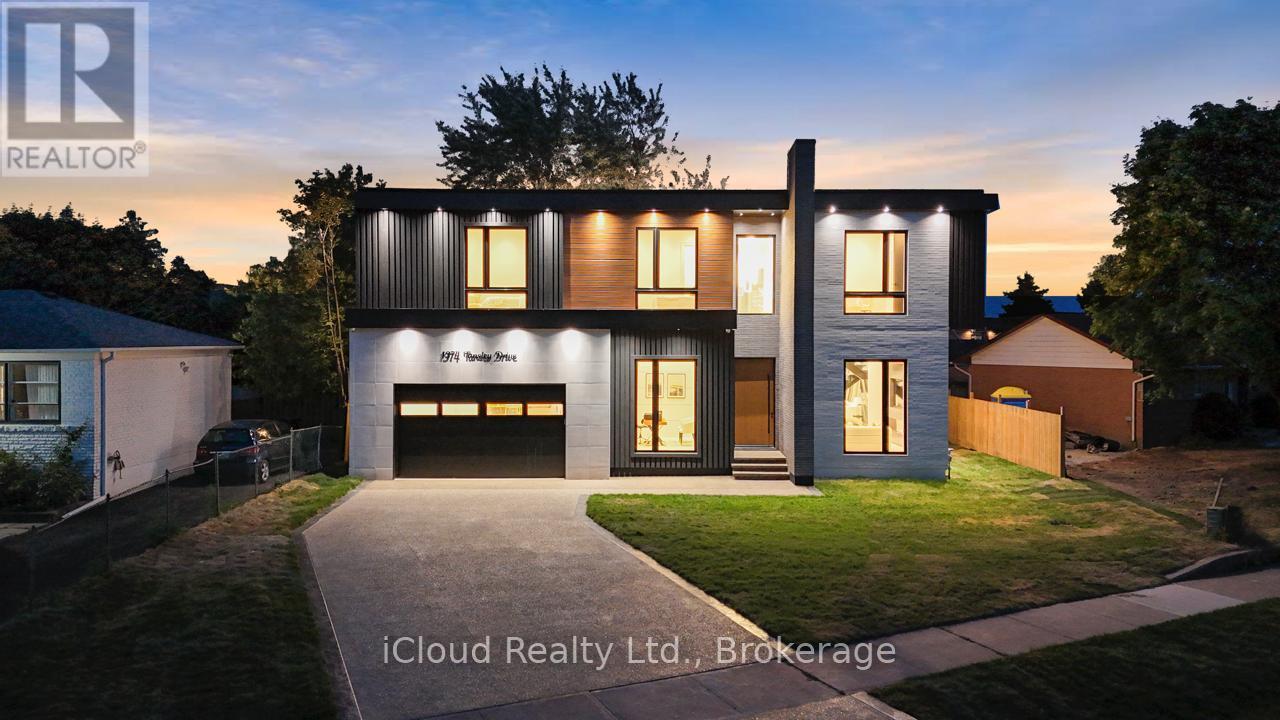 1374 Tansley Drive, Oakville, Ontario  L6L 2N4 - Photo 46 - W12379564