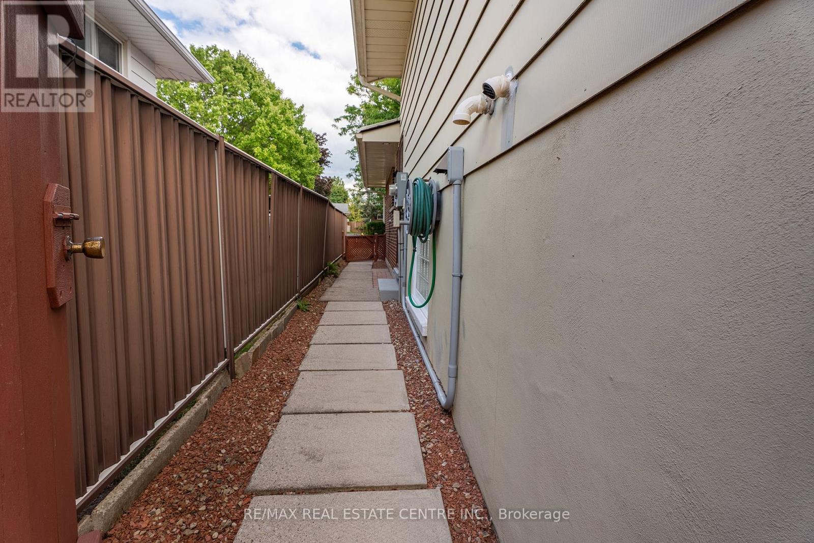 80 Rouse Avenue, Cambridge, Ontario  N1R 4M8 - Photo 39 - X12379567