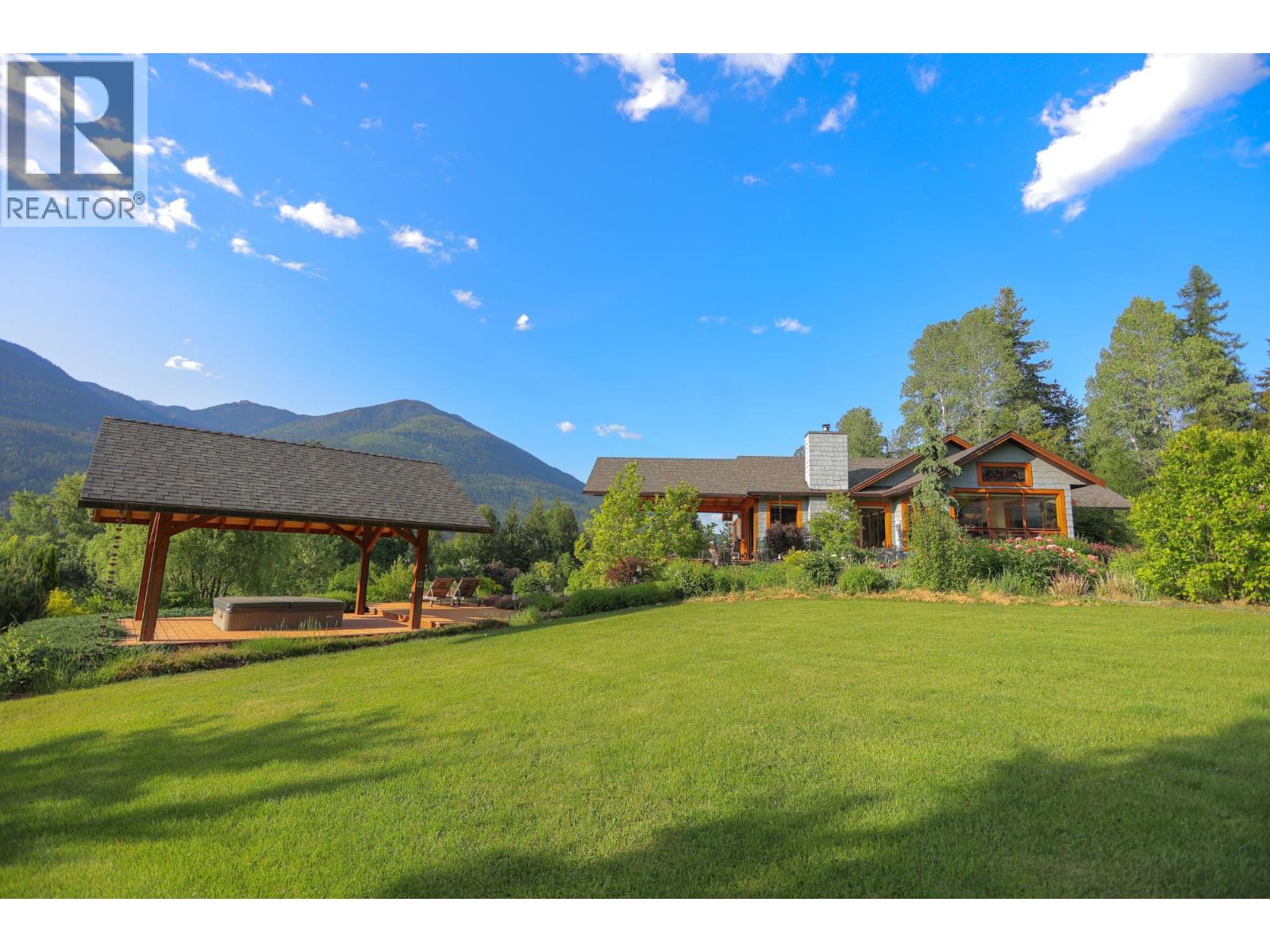 6890 Harrop-Procter Road, Harrop, British Columbia  V1L 6R2 - Photo 27 - 10339364