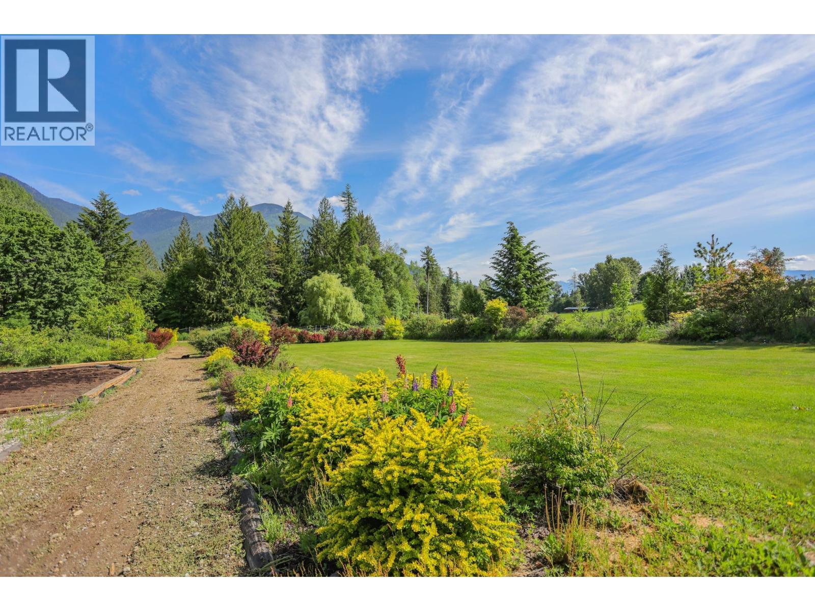 6890 Harrop-Procter Road, Harrop, British Columbia  V1L 6R2 - Photo 47 - 10339364