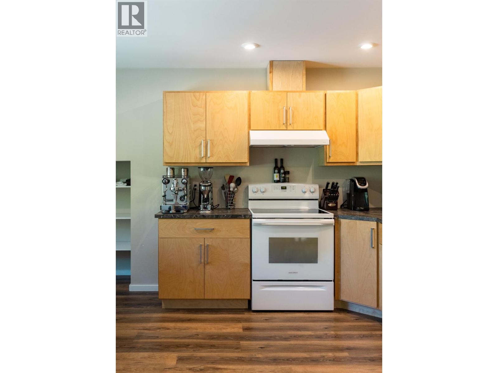 1500 Holland Street, Nelson, British Columbia  V1L 3E2 - Photo 67 - 10343855