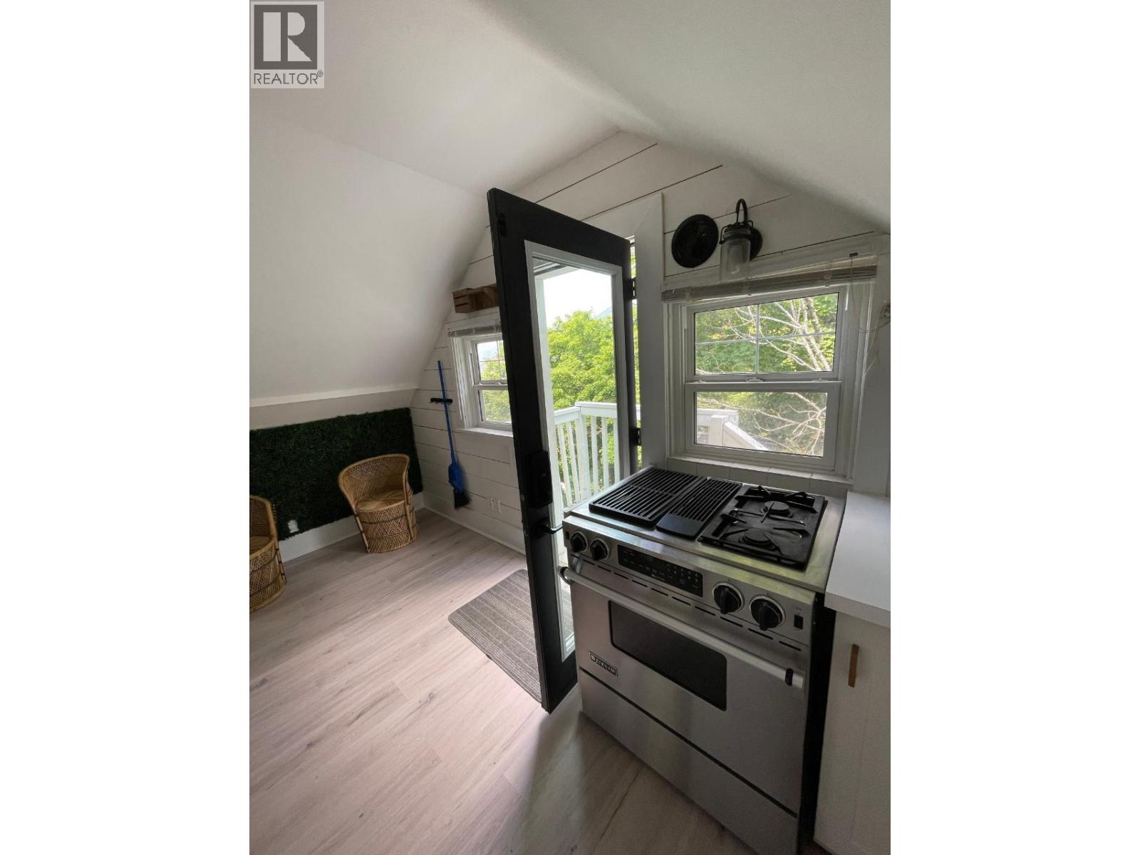 723 Hendryx Street, Nelson, British Columbia  V1L 2B1 - Photo 70 - 10330571