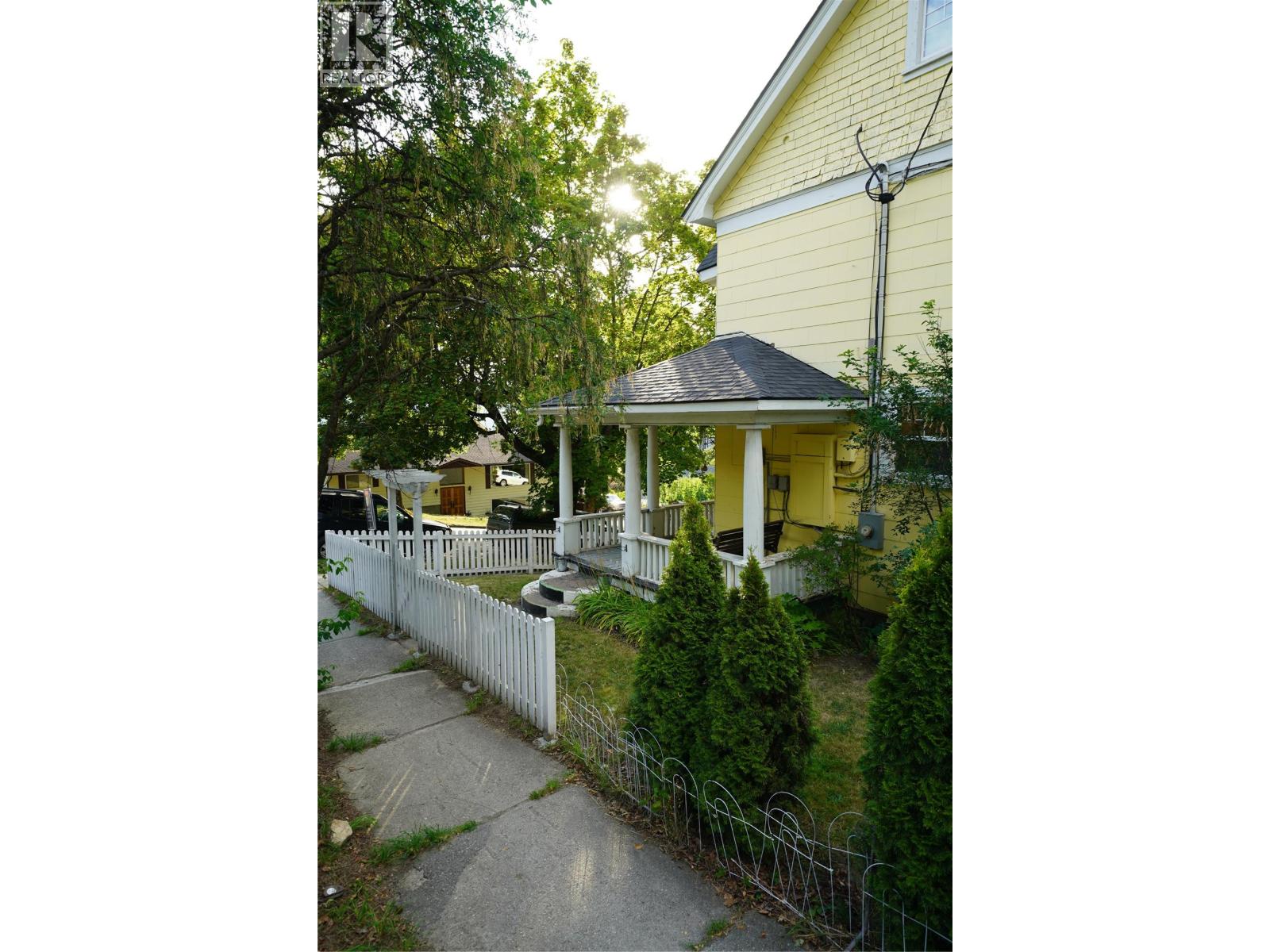 723 Hendryx Street, Nelson, British Columbia  V1L 2B1 - Photo 8 - 10330571