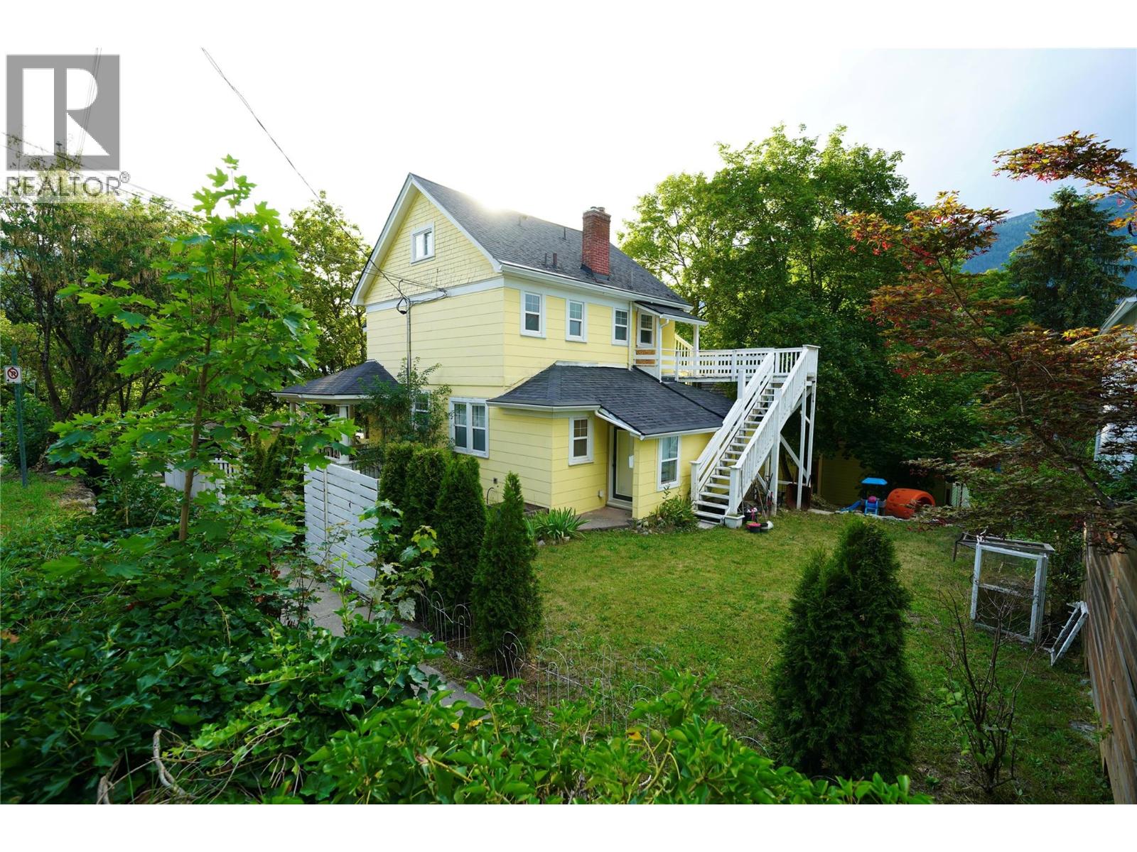 723 Hendryx Street, Nelson, British Columbia  V1L 2B1 - Photo 5 - 10330571