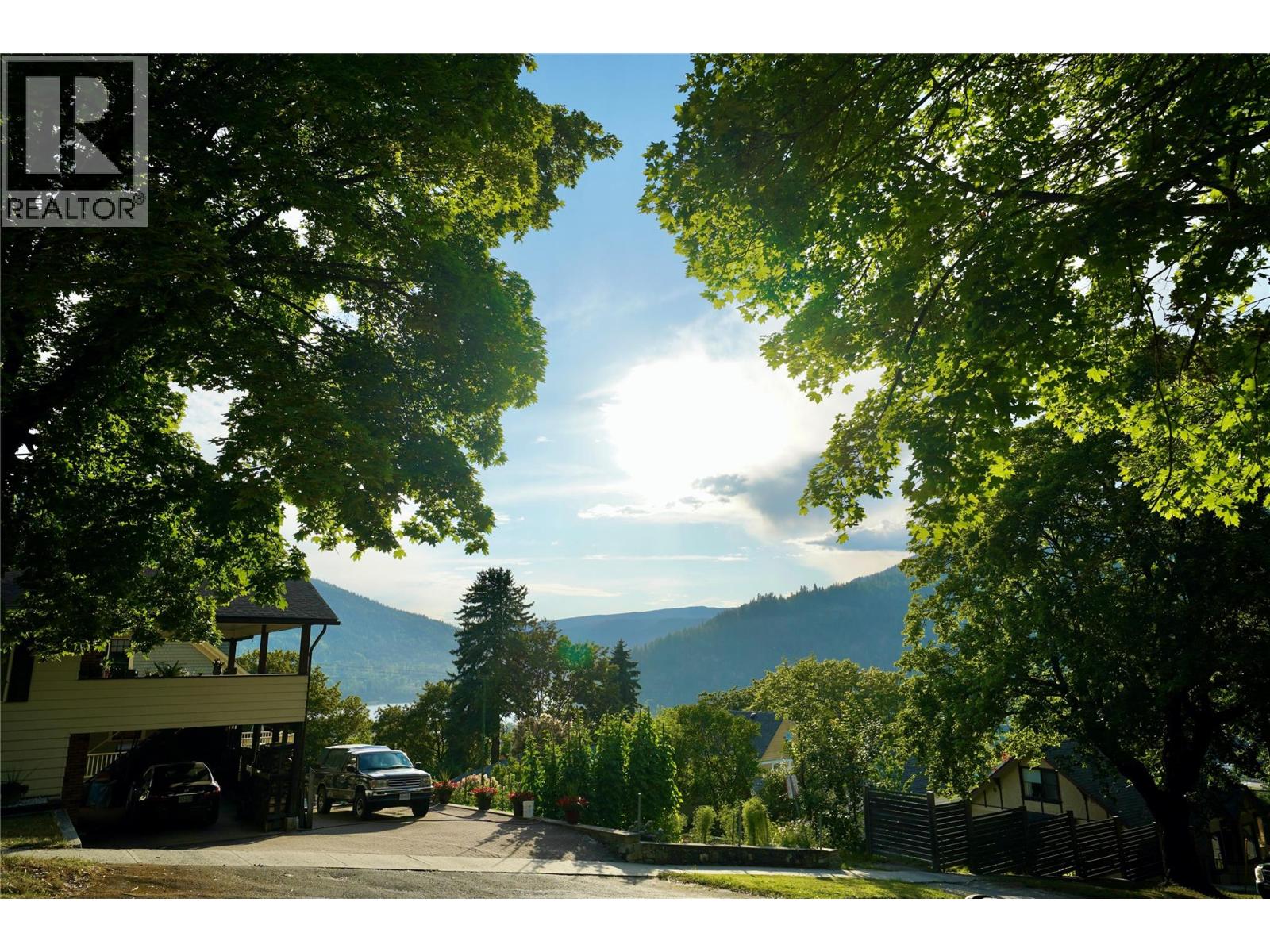 723 Hendryx Street, Nelson, British Columbia  V1L 2B1 - Photo 12 - 10330571