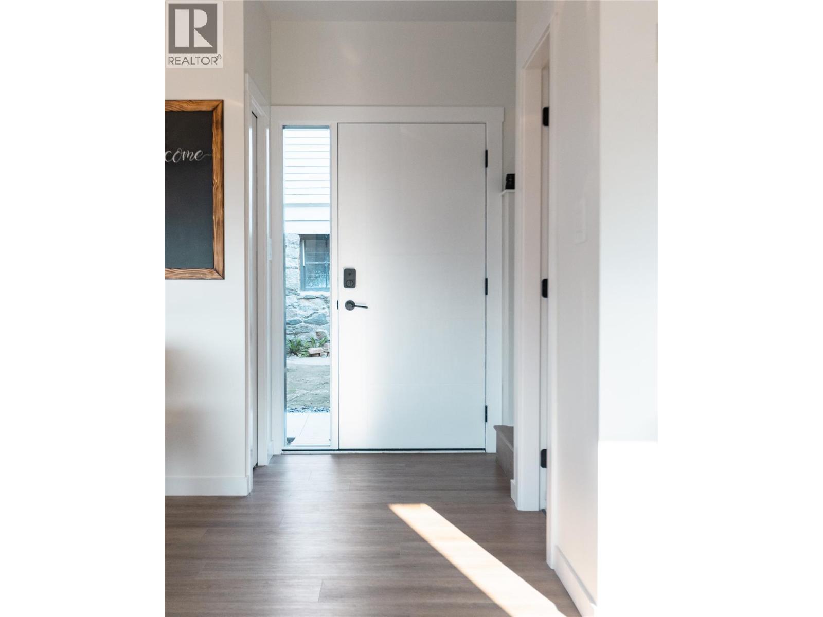 920 Front Street Unit# B, Nelson, British Columbia  V1L 4C2 - Photo 8 - 10350411