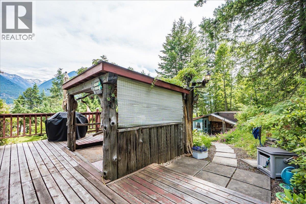 5529 Highway 31, Mirror Lake, British Columbia  V0G 1M0 - Photo 34 - 10355136