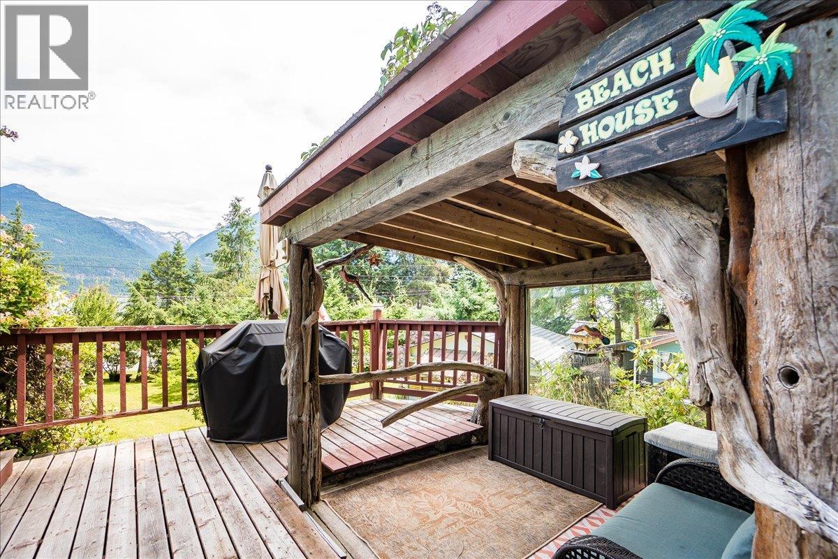 5529 Highway 31, Mirror Lake, British Columbia  V0G 1M0 - Photo 31 - 10355136