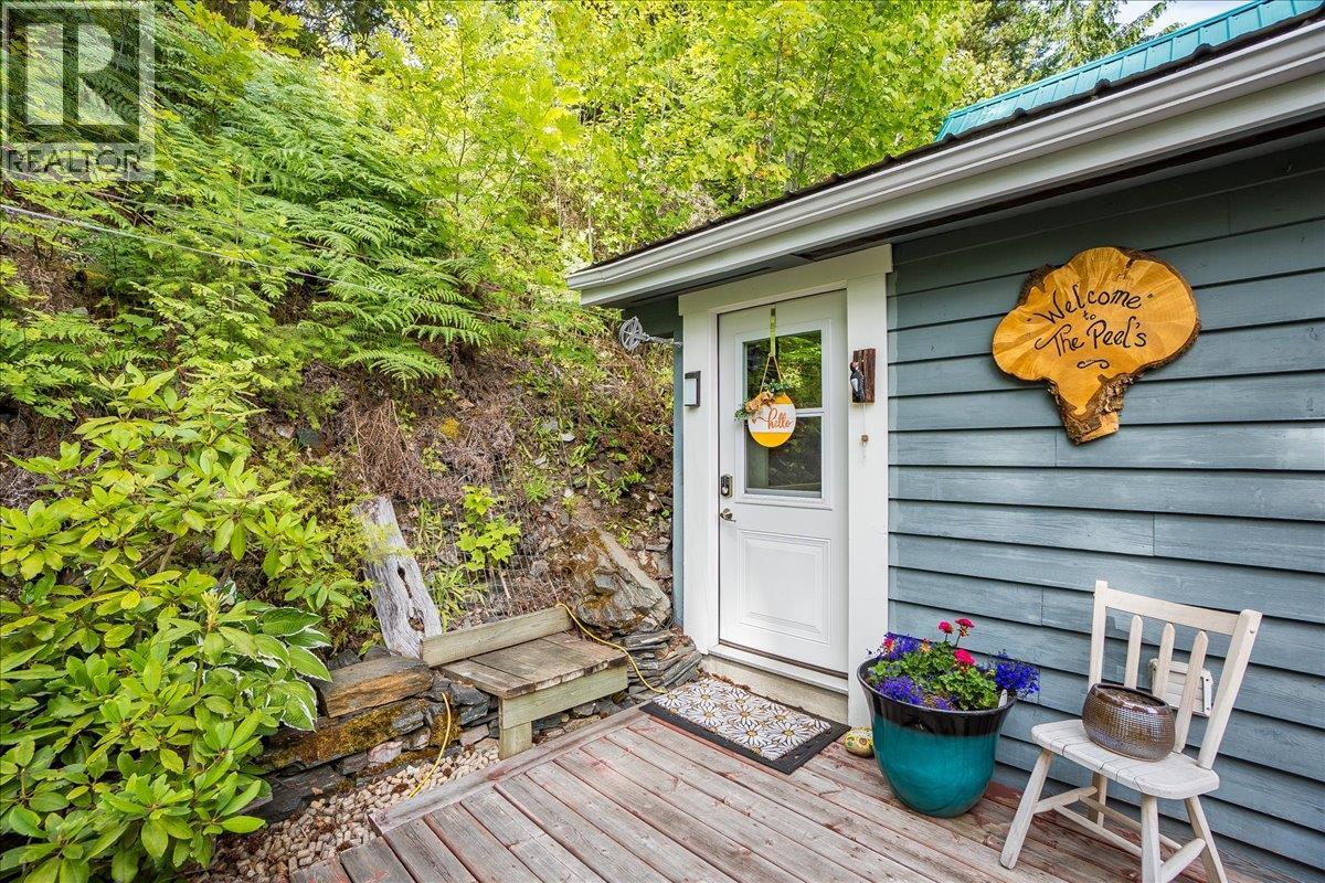 5529 Highway 31, Mirror Lake, British Columbia  V0G 1M0 - Photo 36 - 10355136