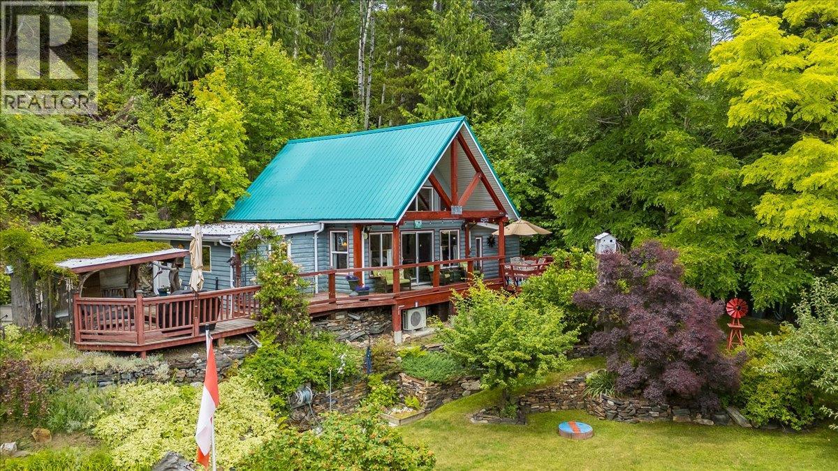 5529 Highway 31, Mirror Lake, British Columbia  V0G 1M0 - Photo 6 - 10355136