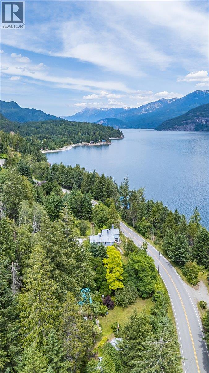 5529 Highway 31, Mirror Lake, British Columbia  V0G 1M0 - Photo 11 - 10355136