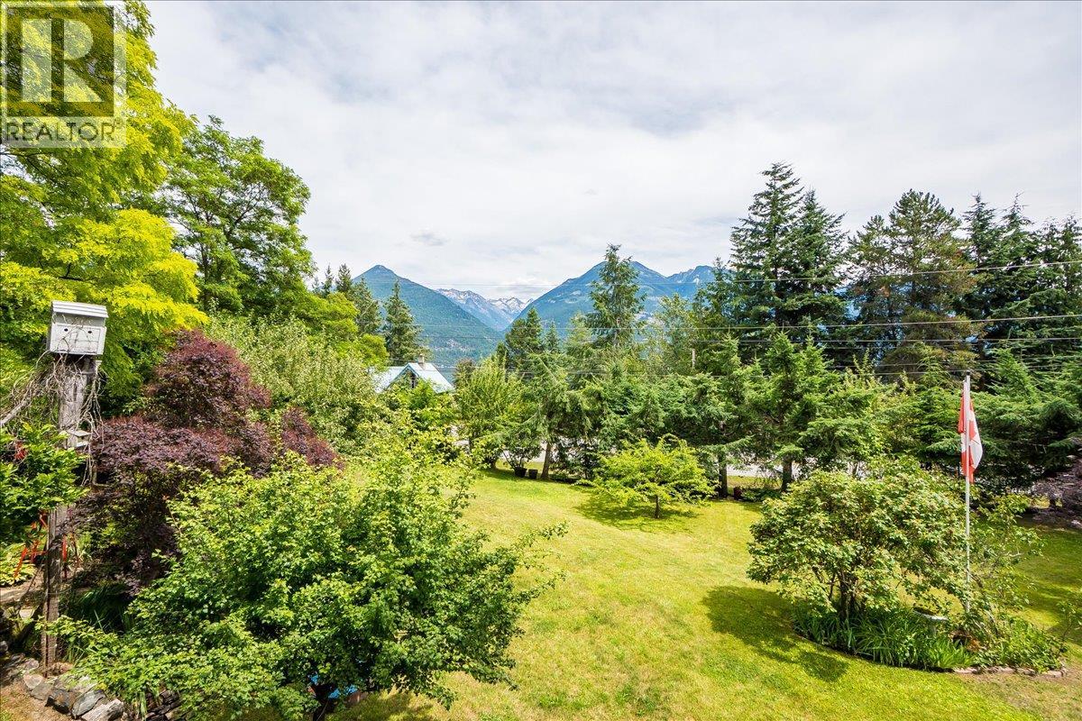 5529 Highway 31, Mirror Lake, British Columbia  V0G 1M0 - Photo 24 - 10355136