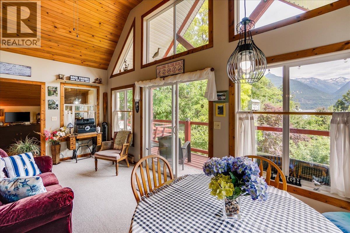 5529 Highway 31, Mirror Lake, British Columbia  V0G 1M0 - Photo 57 - 10355136