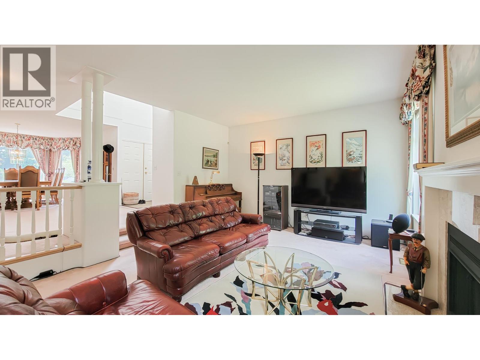 1406 Vistaview Court, Coquitlam, British Columbia  V3E 2P3 - Photo 3 - R3043065