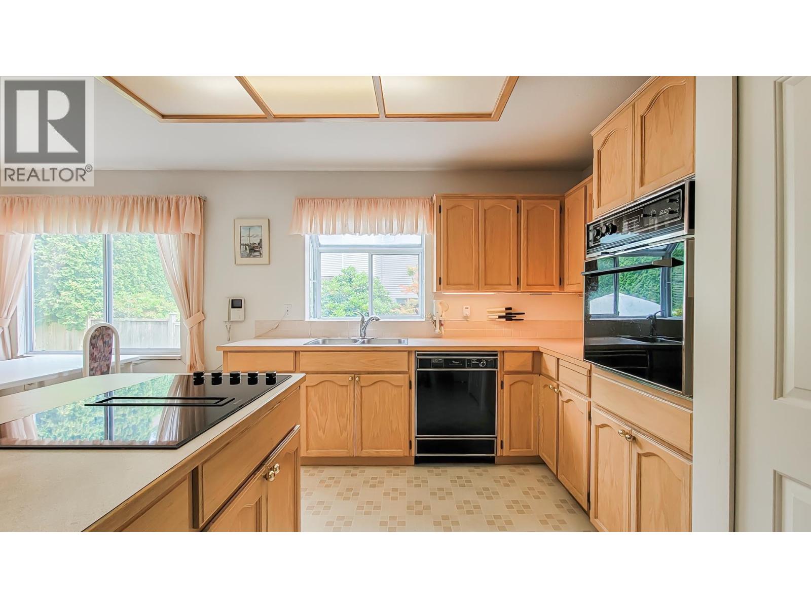 1406 Vistaview Court, Coquitlam, British Columbia  V3E 2P3 - Photo 16 - R3043065