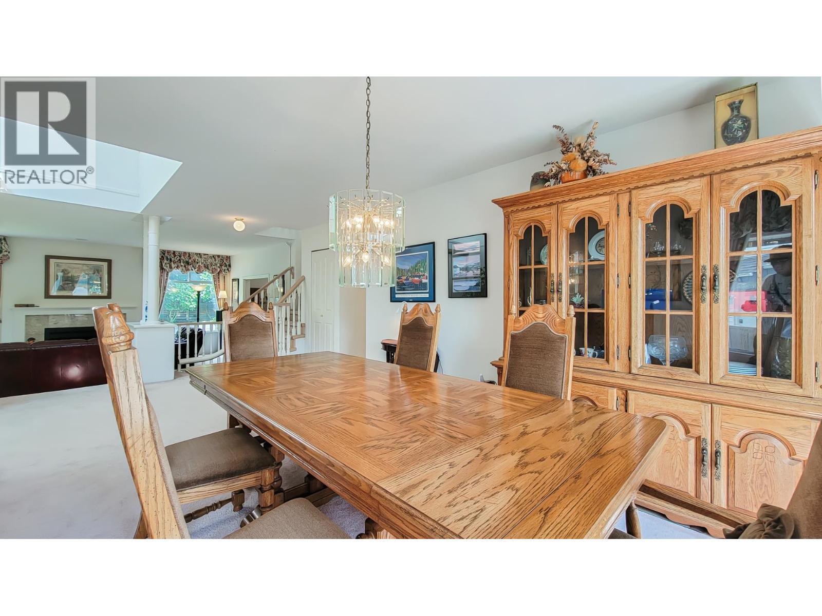 1406 Vistaview Court, Coquitlam, British Columbia  V3E 2P3 - Photo 9 - R3043065