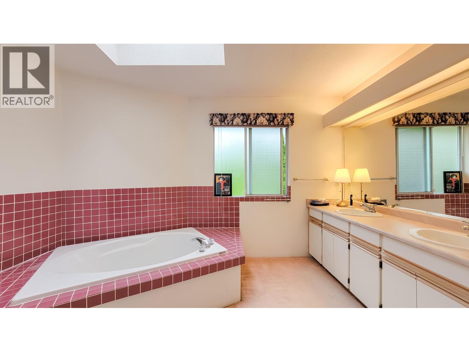 1406 Vistaview Court, Coquitlam, British Columbia  V3E 2P3 - Photo 25 - R3043065